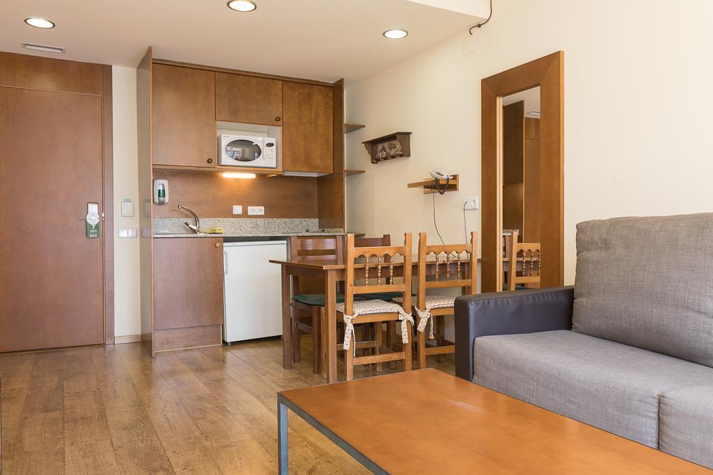 Aparthotel La Vall Blanca Vielha e Mijaran Exterior foto