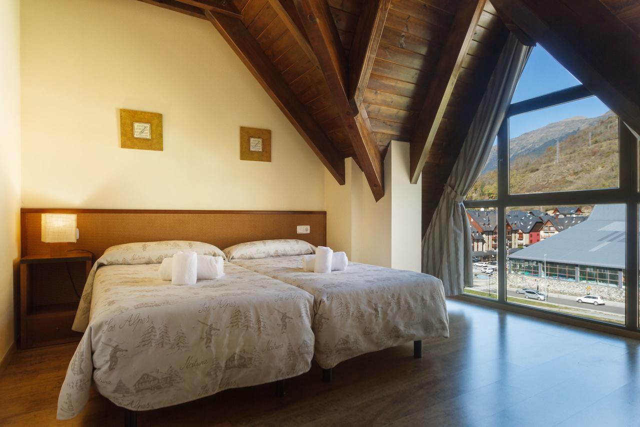 Aparthotel La Vall Blanca Vielha e Mijaran Exterior foto