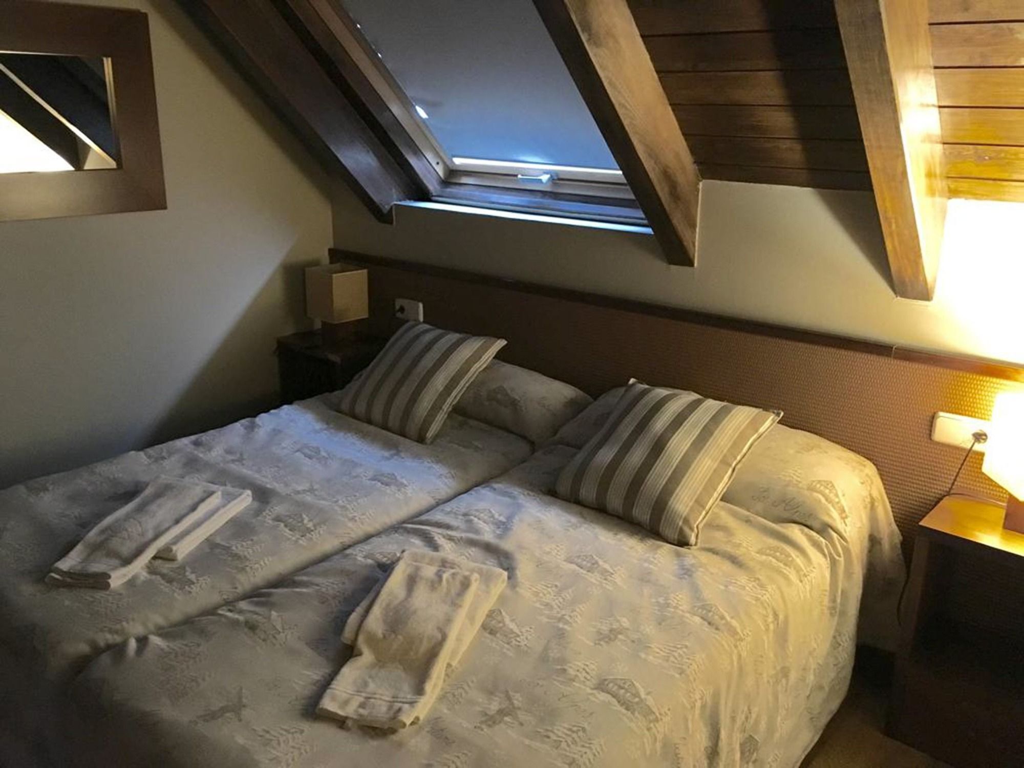 Aparthotel La Vall Blanca Vielha e Mijaran Exterior foto