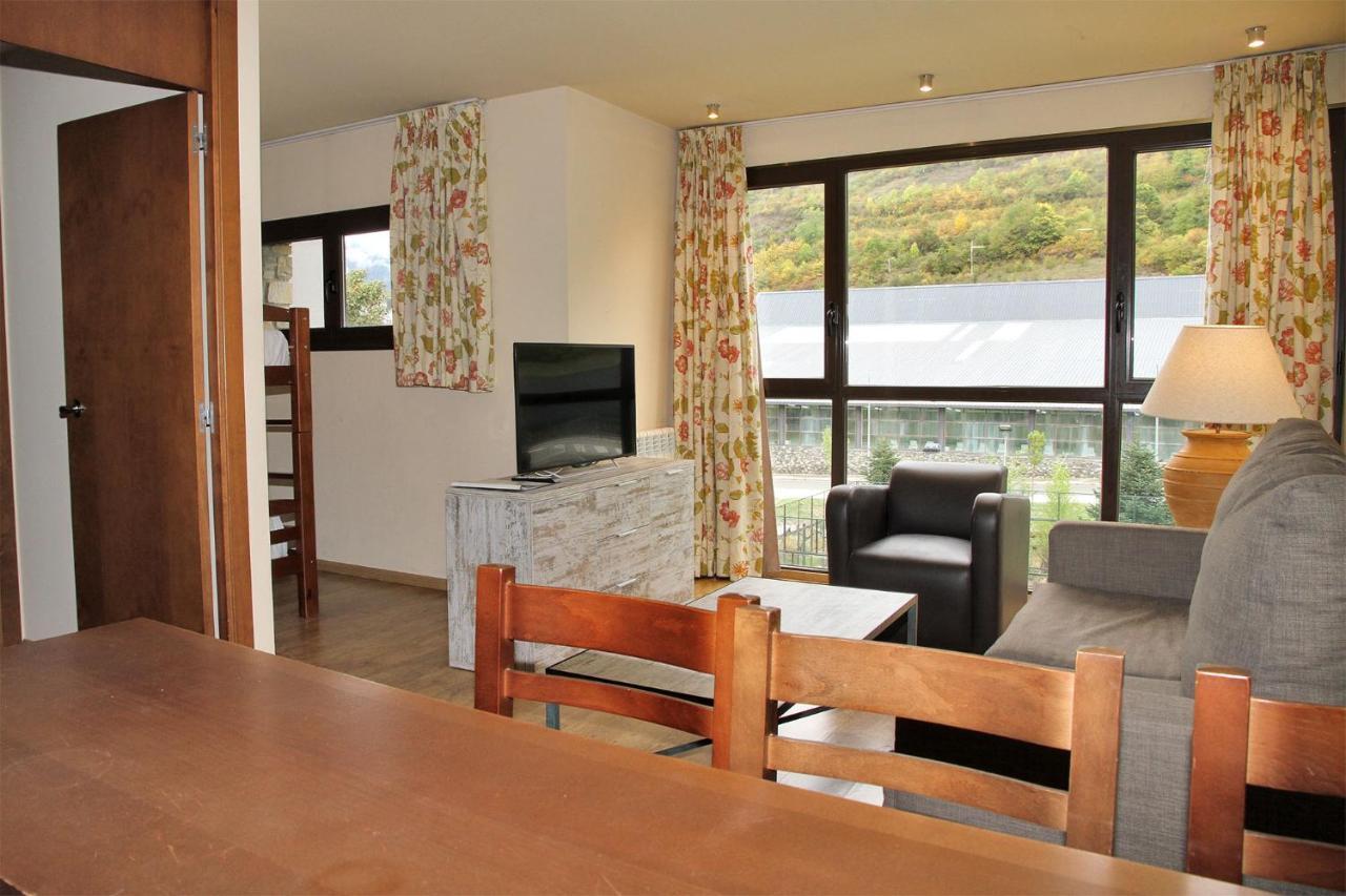 Aparthotel La Vall Blanca Vielha e Mijaran Exterior foto