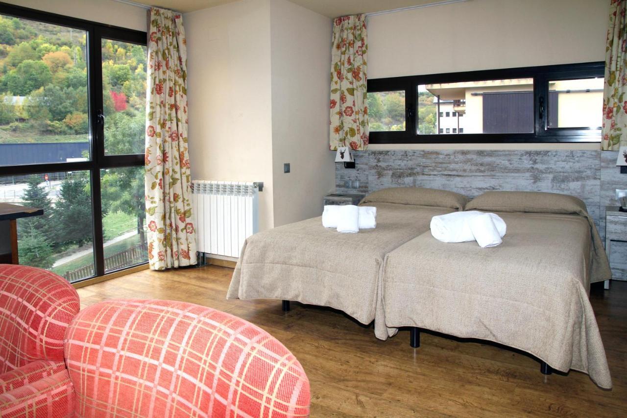Aparthotel La Vall Blanca Vielha e Mijaran Exterior foto